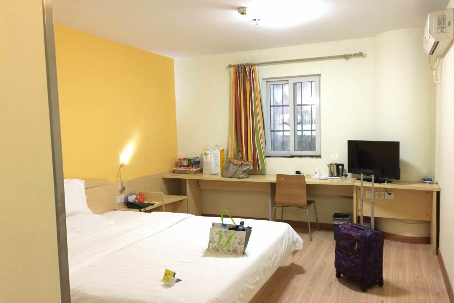 7Days Inn Guangzhou Zhongda North Gate Square Buitenkant foto